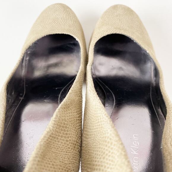 Calvin Klein Carly Platform Faux Snakeskin Heels in Size 9M - Picture 8 of 10